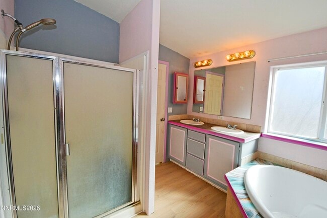 Building Photo - 10740 Geurts Ln