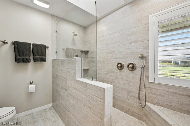 Building Photo - 6605 Southfork Ct