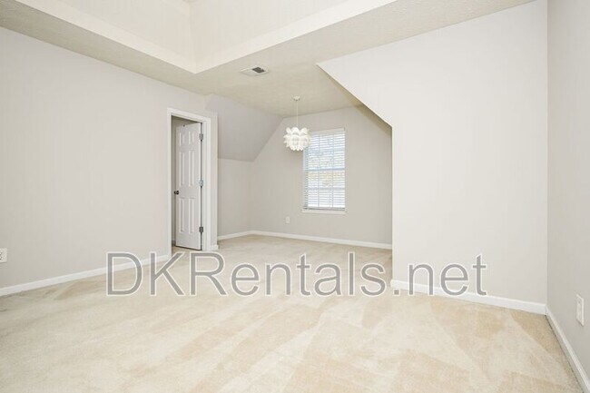 Building Photo - 7512 Congregation St