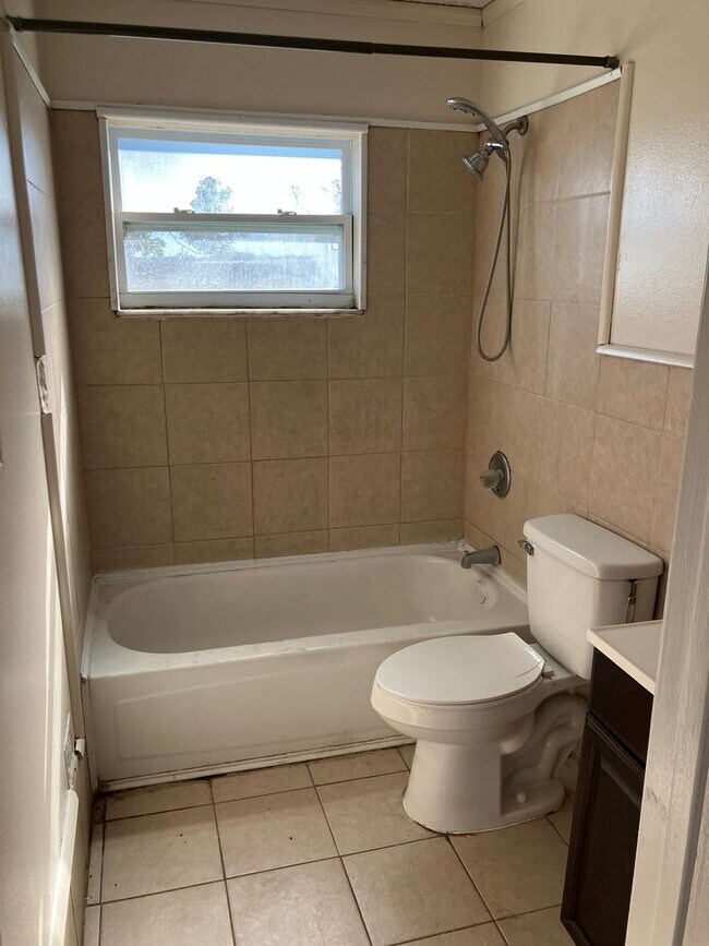 Primary Photo - 39500 Lincoln Ave