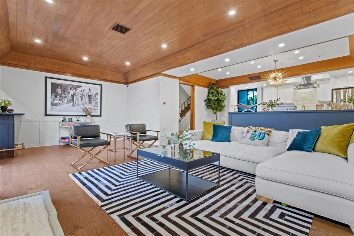 Building Photo - 9311 Burton Way