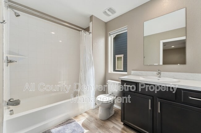 Building Photo - 4827 Mt Shavano St