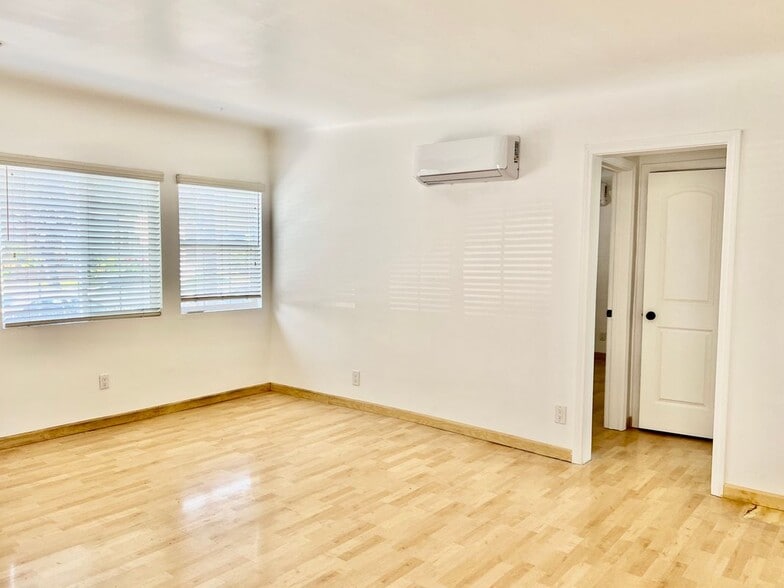 Building Photo - 4209 W 169th St