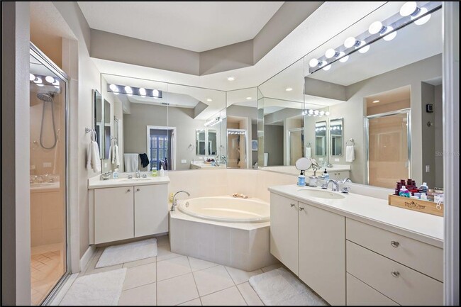 Building Photo - 5290 Descanso Ct