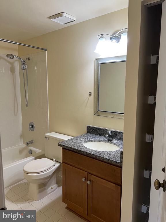 Building Photo - 6824 Silassie Ct