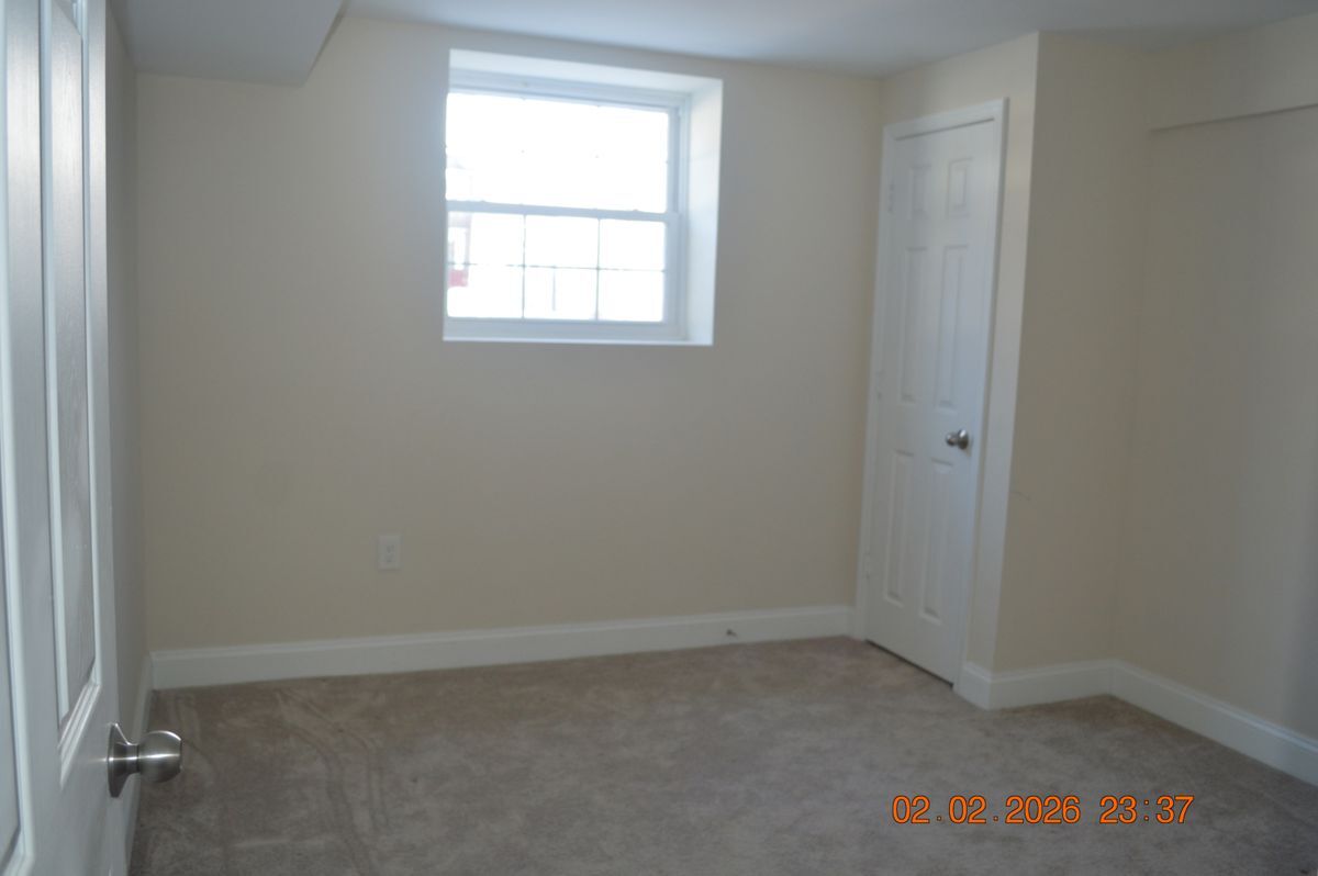 Building Photo - 1636 Gibbons Rd