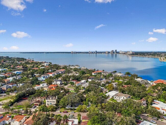 Building Photo - Beautiful Home on Davis Island