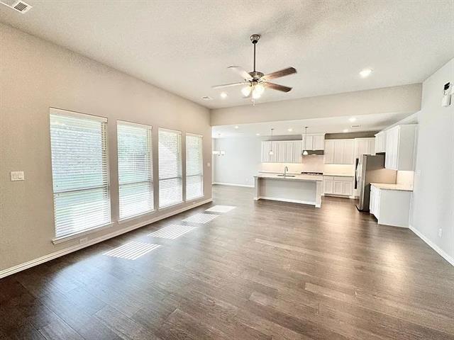 Building Photo - 809 Uplands Dr