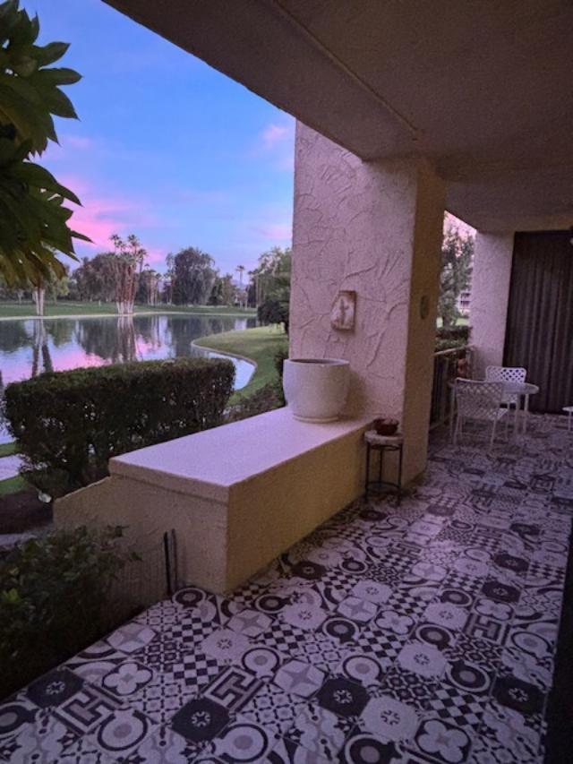 Building Photo - 910 Island Dr