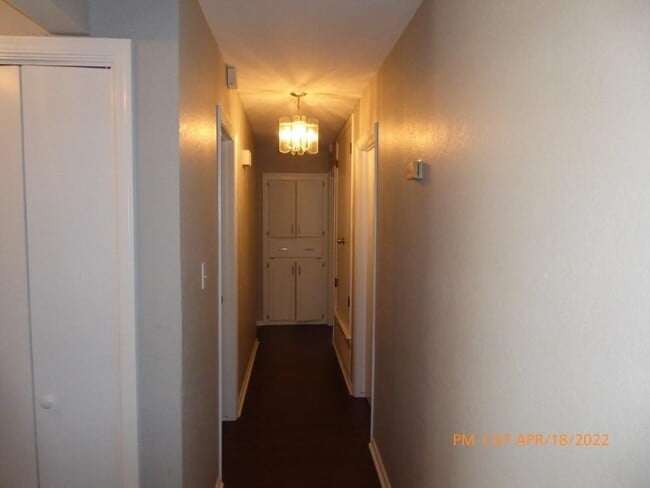 Building Photo - 1706 NW Gray Warr Pl