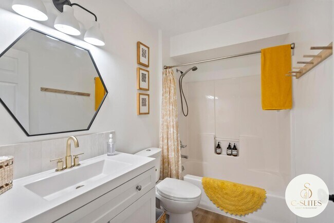 Building Photo - 1709 NW 33rd Pl