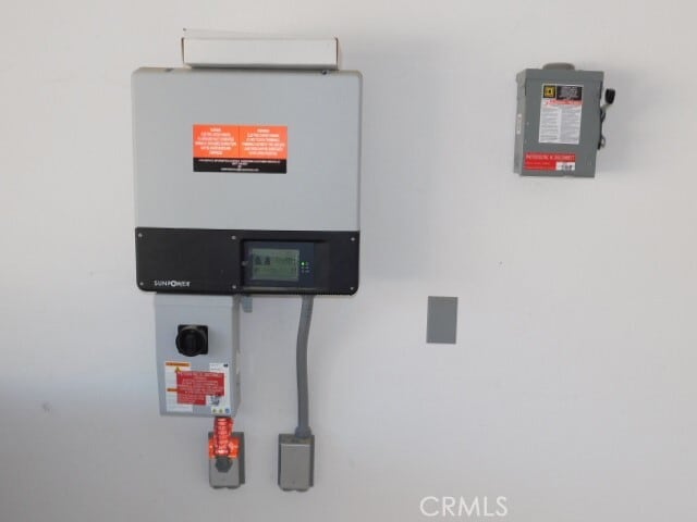 Building Photo - 299 E Arrow Hwy