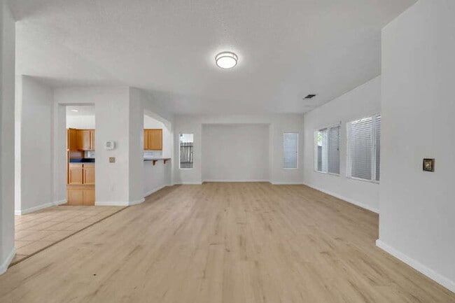 Building Photo - 9326 Lembert Dome Cir