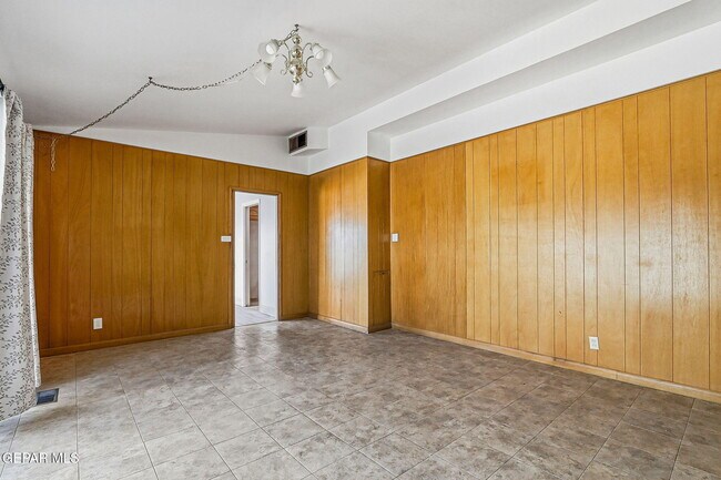 Building Photo - 2801 Polk Ave