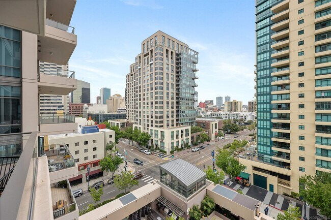 Building Photo - 550 Front St