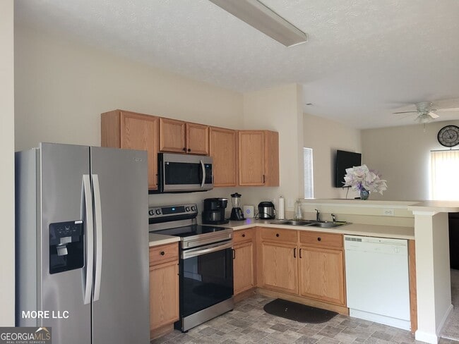 Building Photo - 6104 Camden Forrest Ct