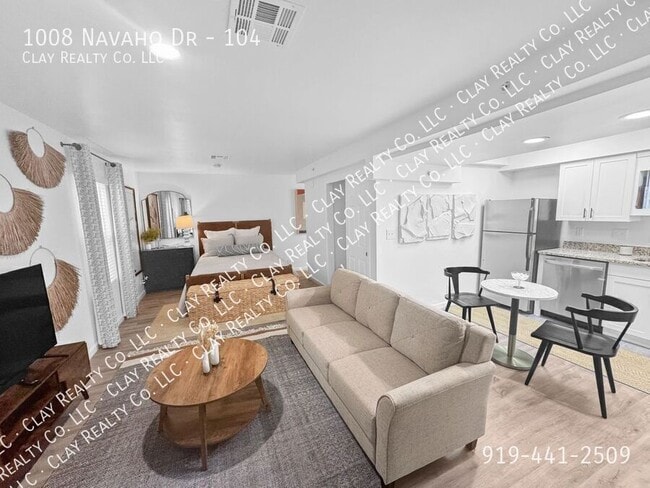 Building Photo - 1008 Navaho Dr