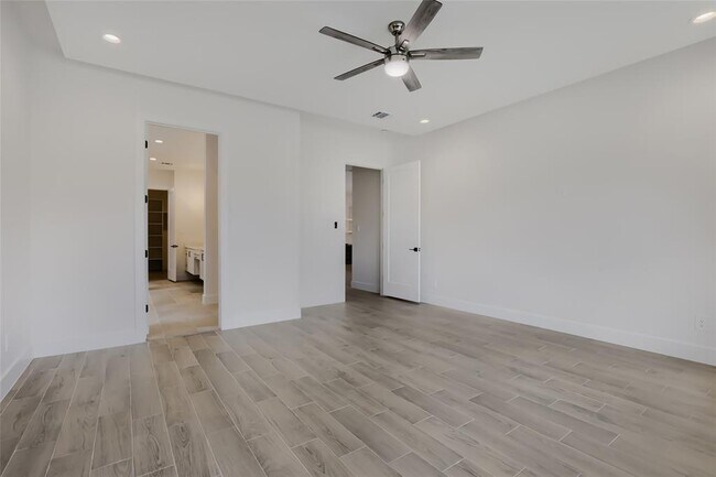 Building Photo - 7 Denbury Glen