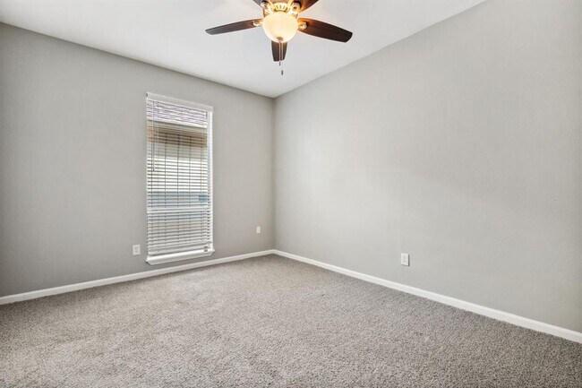 Building Photo - 3202 Breezy Pines Ct