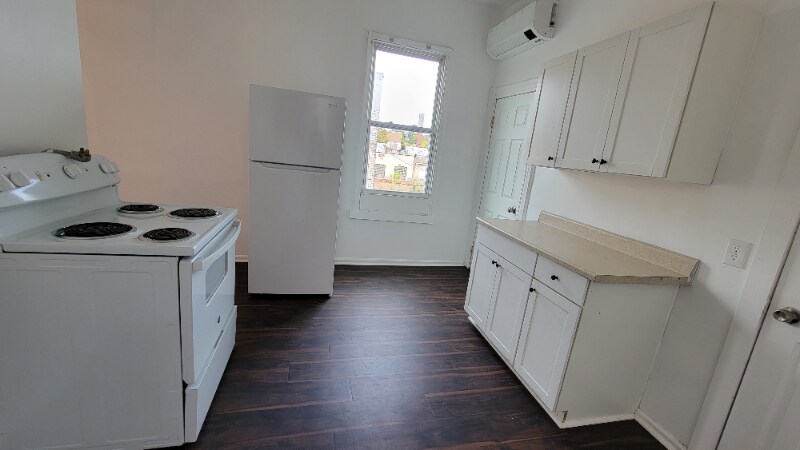 Building Photo - 146 Quail St