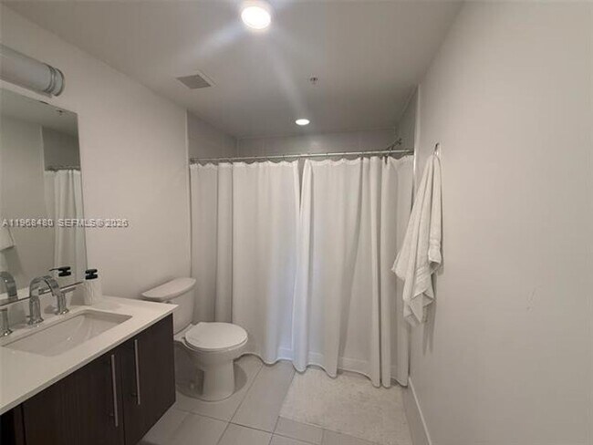 Building Photo - 7661 NW 107th Ave