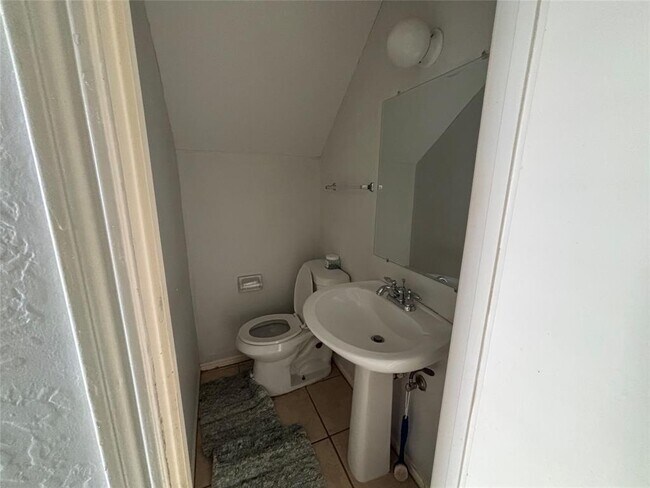 Building Photo - 3858 Willow Springs Ln