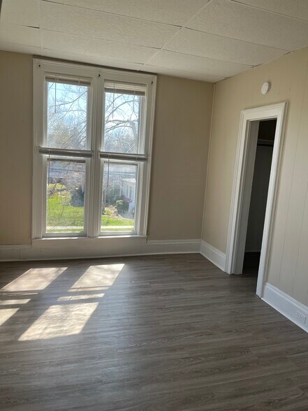Living Room - 204 New Boston St