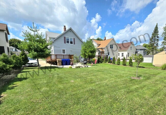 Building Photo - 4529 18th Ave