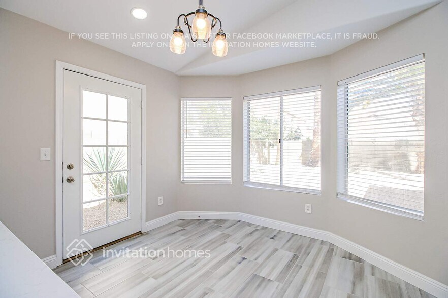Building Photo - 5180 W Saragosa St