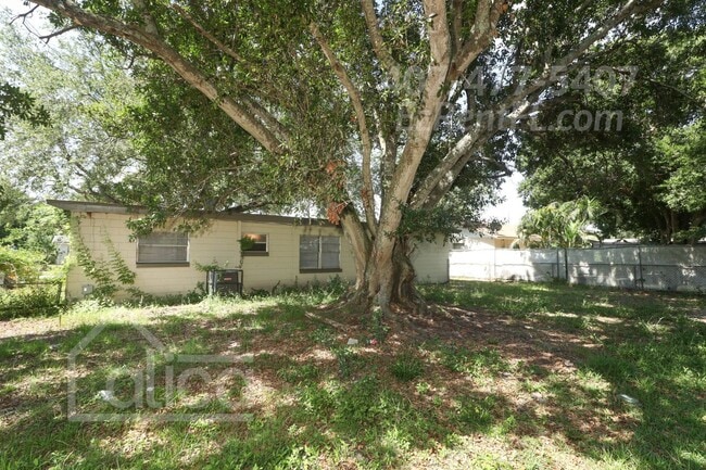 Building Photo - Completely Remodeled 3/1 in Orlando with C...