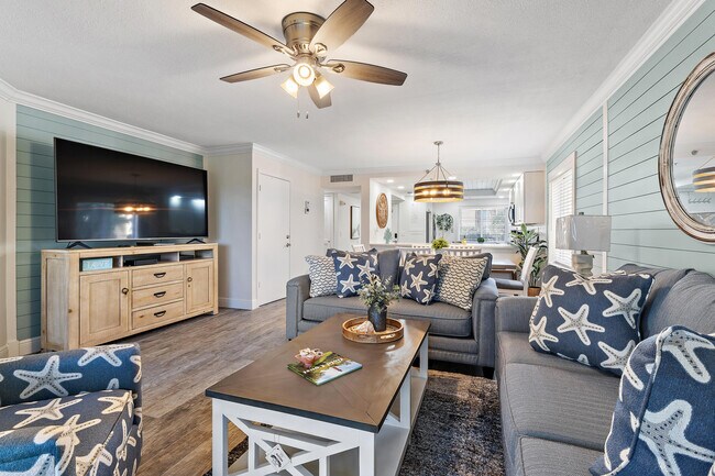 Building Photo - 275 Palm Ave