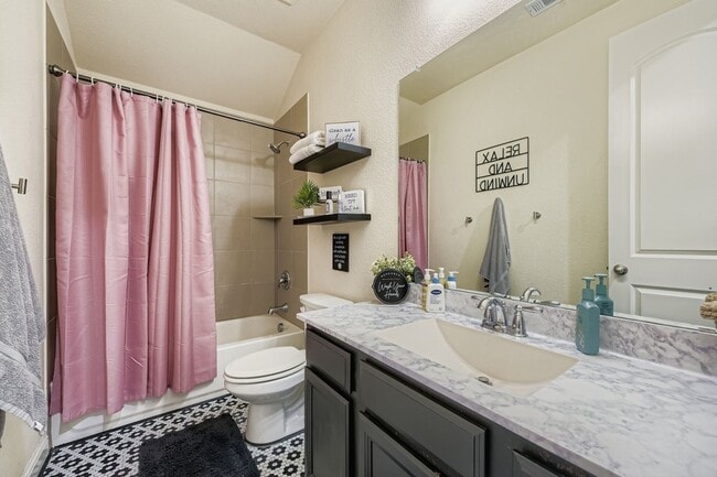 Building Photo - 5709 Broad Bay Ln