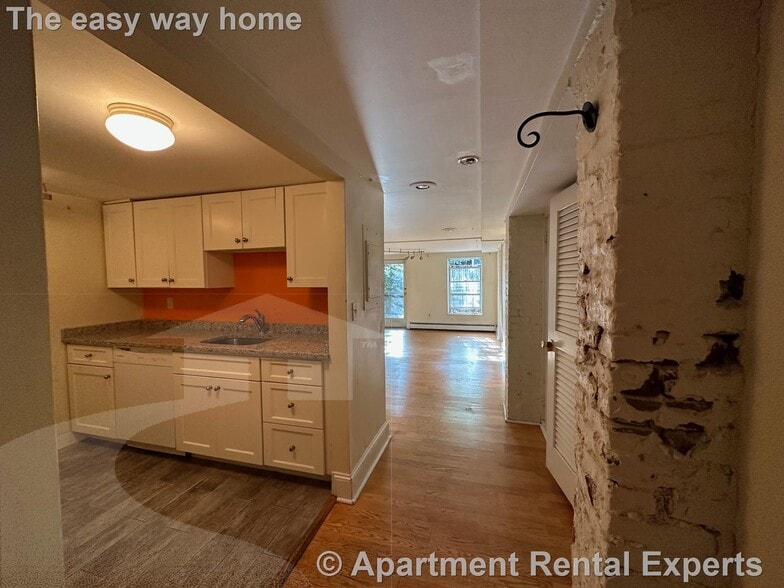 Building Photo - 14 Yarmouth St