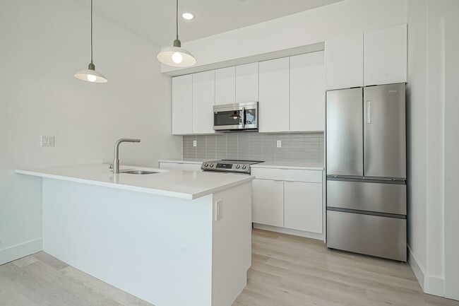 Building Photo - 2644 Coral St
