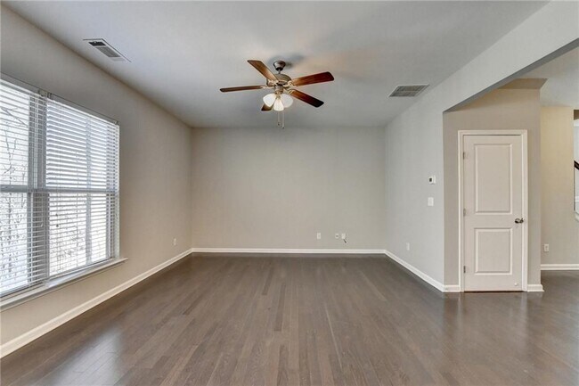 Building Photo - 68 Hardy Water Dr SE