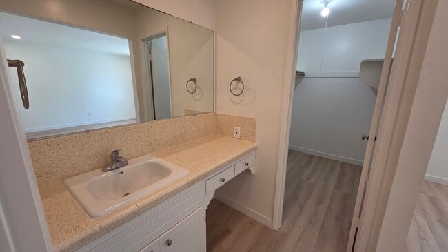 Building Photo - 1507 Brookvale Dr