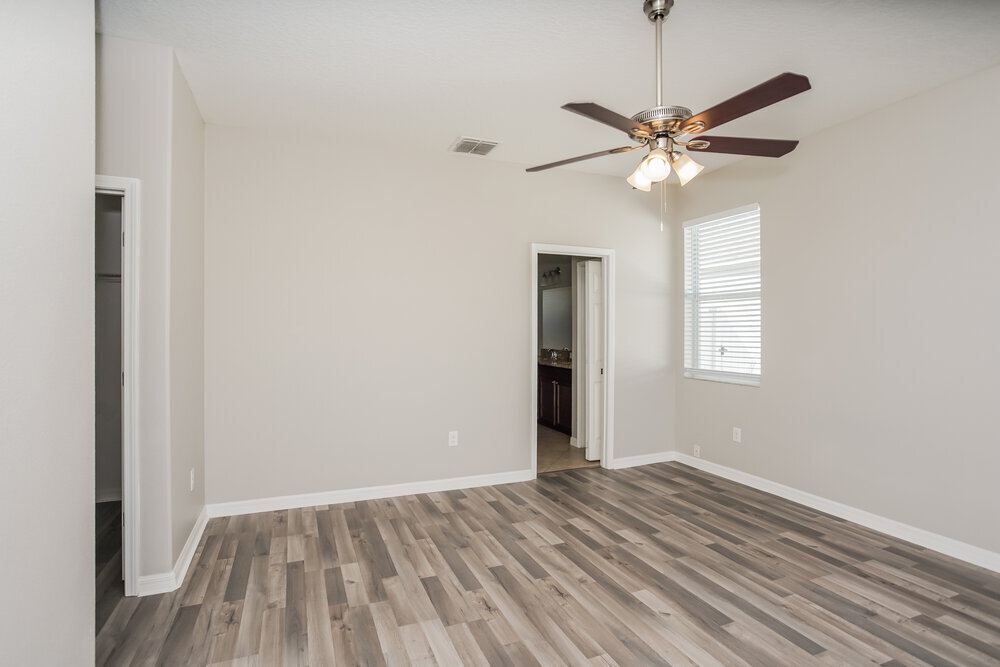 Building Photo - 1309 Oak Pond St