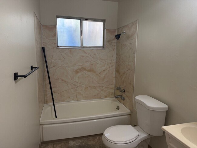 Building Photo - 2868003/60