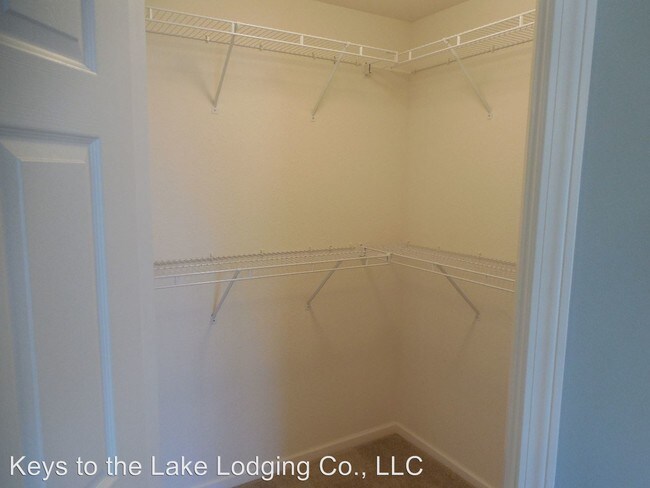 Building Photo - 142 Palisades Dr