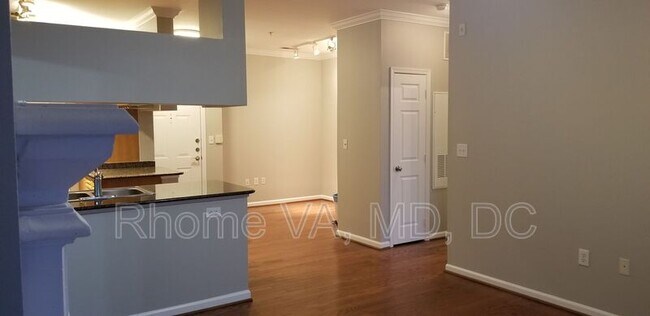 Building Photo - 12949 Centre Park Cir