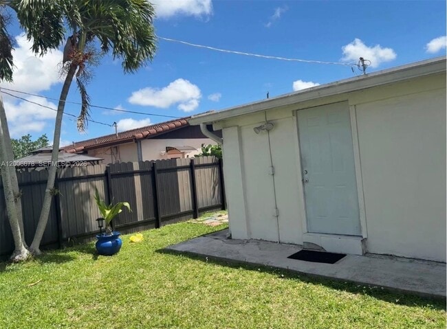 Building Photo - 12823 SW 20th Terrace