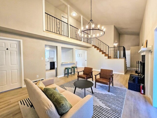 Primary Photo - 9210 Meade St