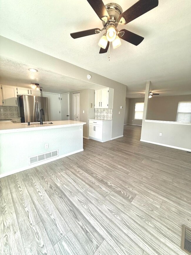 Building Photo - 1872 S Cathay Ct