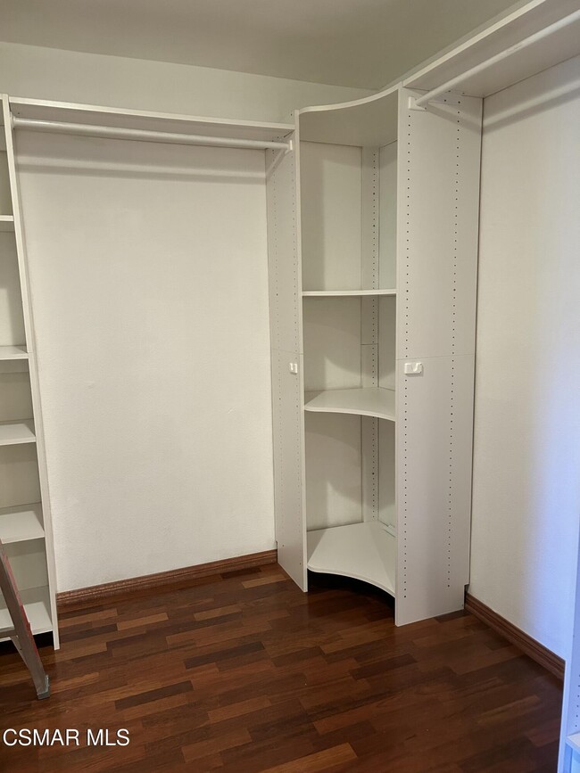 Building Photo - 5608 Roundtree Pl