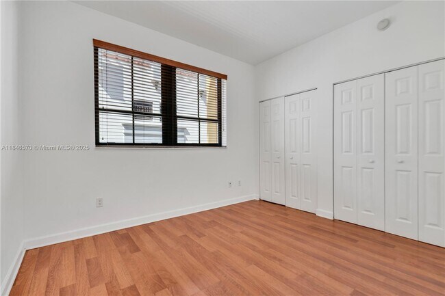 Building Photo - 8395 SW 73rd Ave