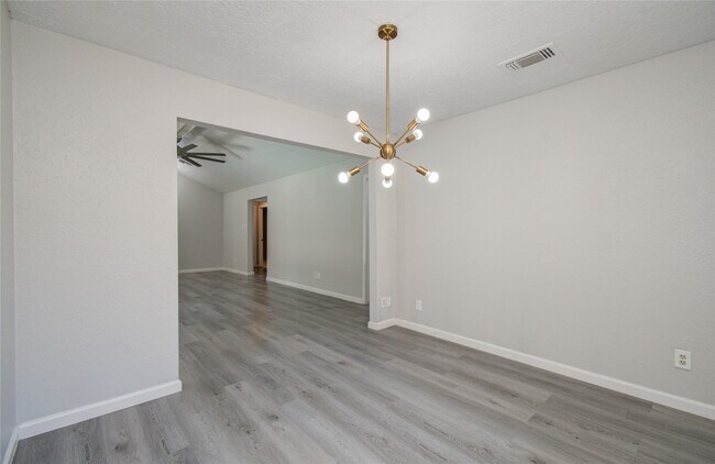 Building Photo - 16610 Cairngorm Dr