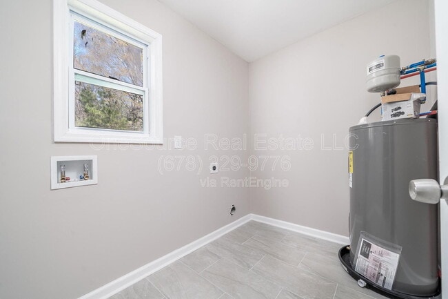 Building Photo - 665 S Eugenia Pl NW