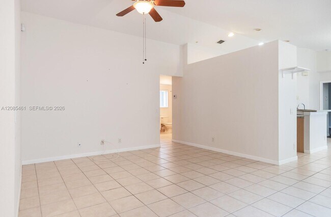 Building Photo - 1211 Golden Cane Dr