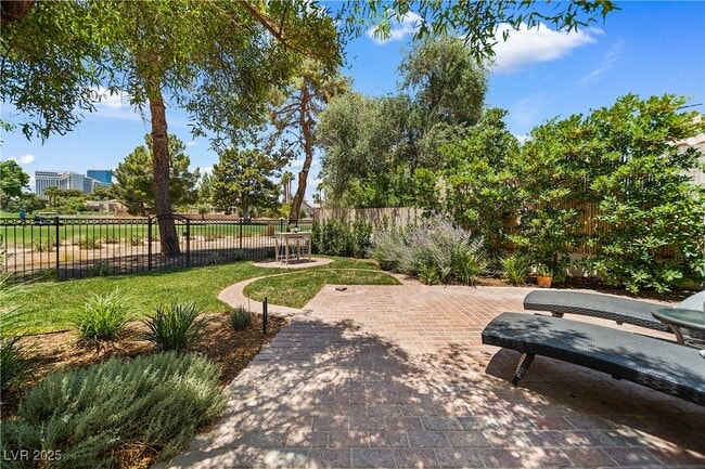 Building Photo - 3027 Bel Air Dr