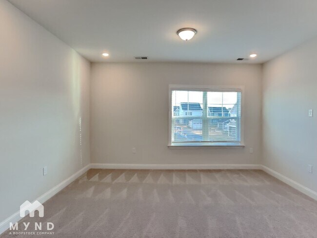 Building Photo - 395 Jorpaul Dr